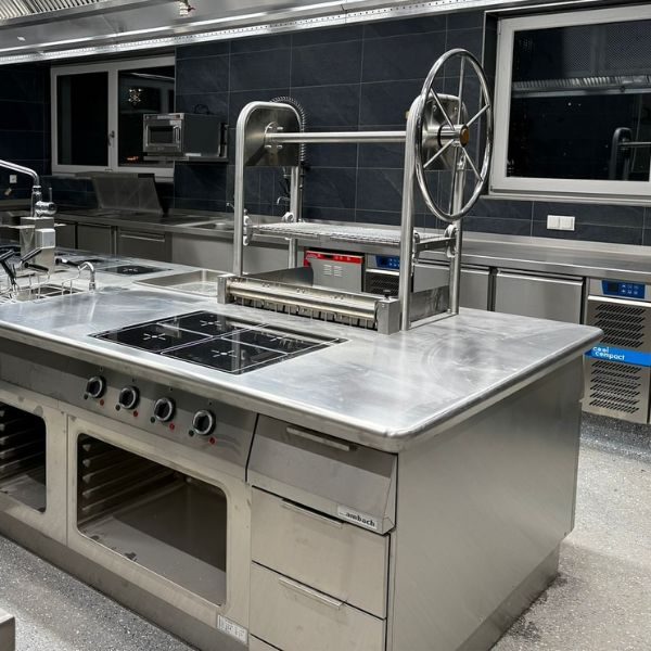 LA-GKS berät und beliefert Sie zu Ihrem Bedarf Gastronomie und Großküche samt Gastrotechnik.