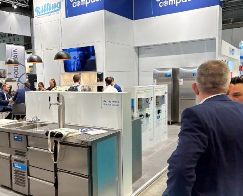 Cool Compact auf der Gastromesse host in Mailand 2023 - Hier im Dialog Johannes Landauer und Peter Weber AD Süd von Cool-Compact...