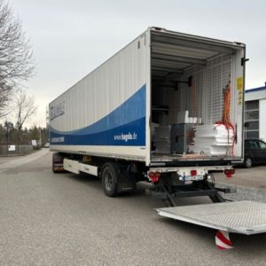 Hagola bietet als einer der ganz wenigen Lieferanten von Gastronomiebedarf einen direkten Lieferdienst ab Werk mit eigenem Fuhrpark... So werden Transportschäden nahezu ausgeschlossen bzw. minimiert und schneller und termingerecht kommt die Ware an... Klasse Service passend zu Landauer Grossküchenservice...