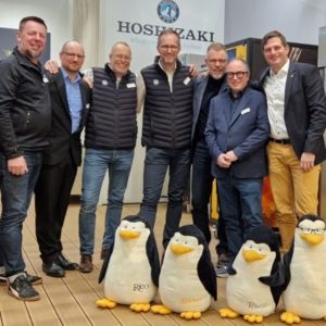 Das Hoshizaki-Team Deutschland präsentiert sich und Ihre Top-Produkte für die Gastro auf der Leitmesse in Hamburg.... Ganz rechts im Bild Kai Hader - Direktor Hoshizaki Deutschland, Österreich und Schweiz...