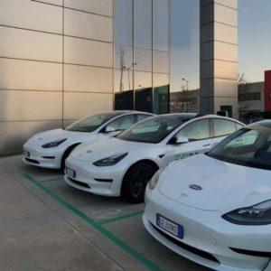 Tesla Fuhrpark - Umstellung bei UNOX im Fuhrpark auf elektrische Fahrzeuge soweit möglich...