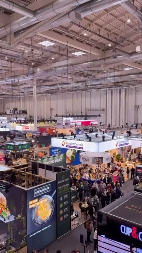 🙏🙏DANKE an unsere Hersteller und Hamburg!

Ein herzliches Dankeschön 🤝 an unsere großartigen
Hersteller für die tolle Messe in Hamburg 🎉💡! Es ist
immer wieder schön, die Internorga zu besuchen, spannende Neuheiten zu entdecken und sich auszutauschen.🔁💬

Der persönliche Kontakt mit unseren Partnern ist für uns nicht nur wichtig, sondern auch richtig!✅ 👥

Das Team von LA-GKS sagt Danke für die inspirierenden Gespräche , zukünftigen Erneuerungen 🔧und die erstklassige Zusammenarbeit!🤩🙏

Wir sind jederzeit für Euch da!

Mit viel Leidenschaft für die Gastronomietechnik