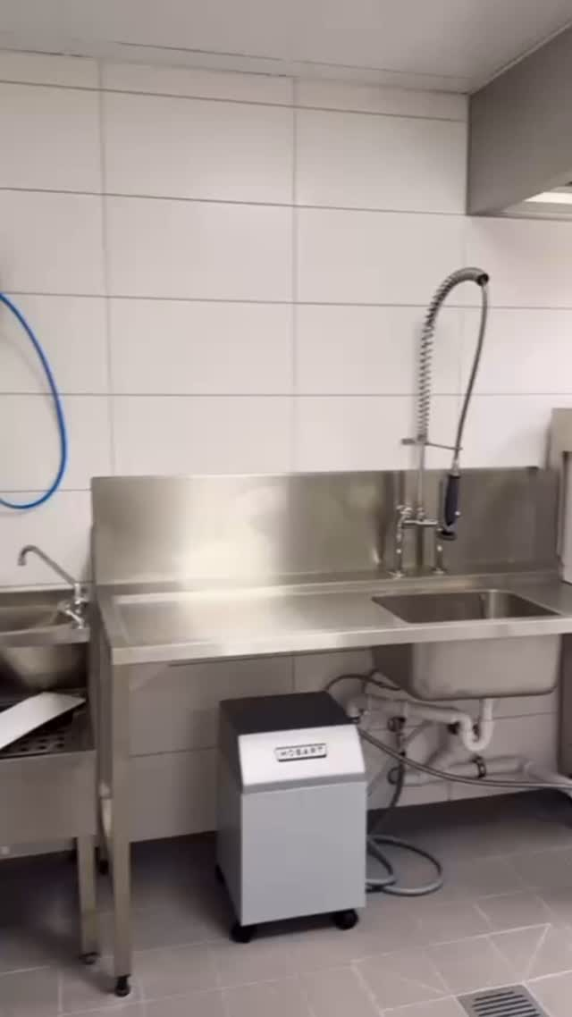 ✨ Fertigstellung & Übergabe in Waghäusel!
Wir freuen uns, unser neuestes Projekt an die neue Schule in Waghäusel übergeben zu dürfen. Hier wurde mit viel Herzblut und Know-how umgesetzt:

🍽️ Kiosk
🥗 Mensa mit moderner Essensausgabe
👩‍🍳 Vorbereitungsküche
🥄 Lehrküche für den Unterricht
🚿 Spülküche
☕ Lehrer-Küche für die kleinen Pausen

Ein Ort, an dem Bildung und Genuss zusammenkommen!
Danke an alle Beteiligten für die großartige Zusammenarbeit.

LA-GKS – Wir lieben, was wir tun. 💙

#fertigstellung #schulbau #küchenplanung #mensa #waghäusel #lagks #wirliebenwaswirtun #projekterfolg